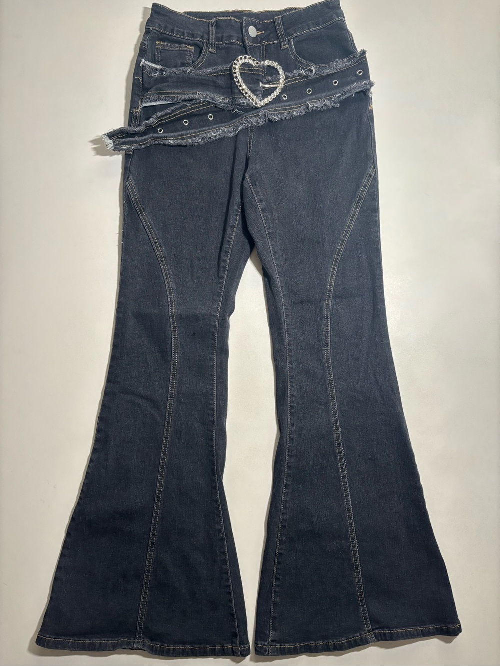 Y2K Women's Black Flared Jeans with Heart Chain Belt